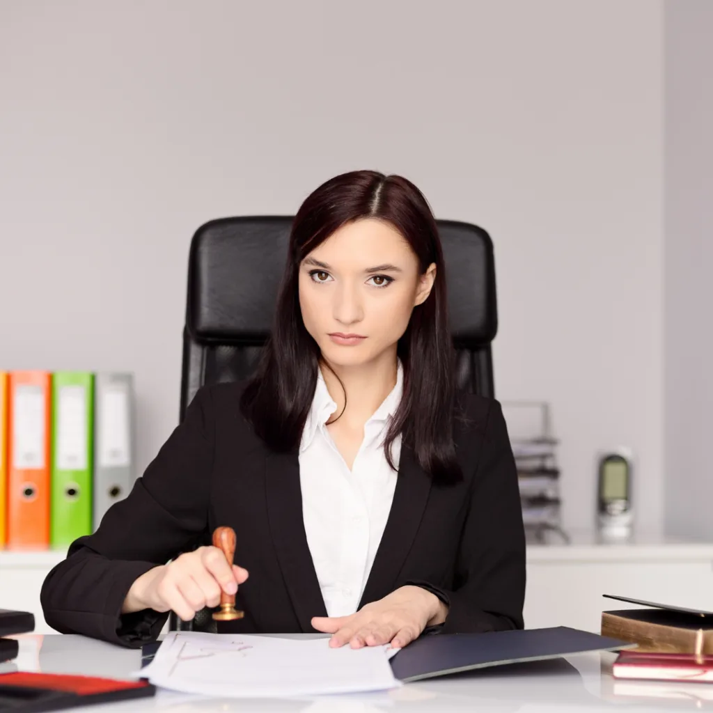 Consideraciones estatutarias en el cese de un administrador de una Sociedad Limitada