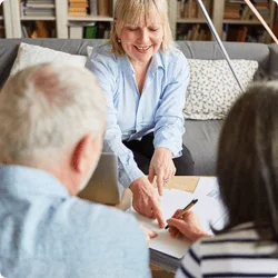 Servicio de poder notarial para trámites concretos con la administración pública